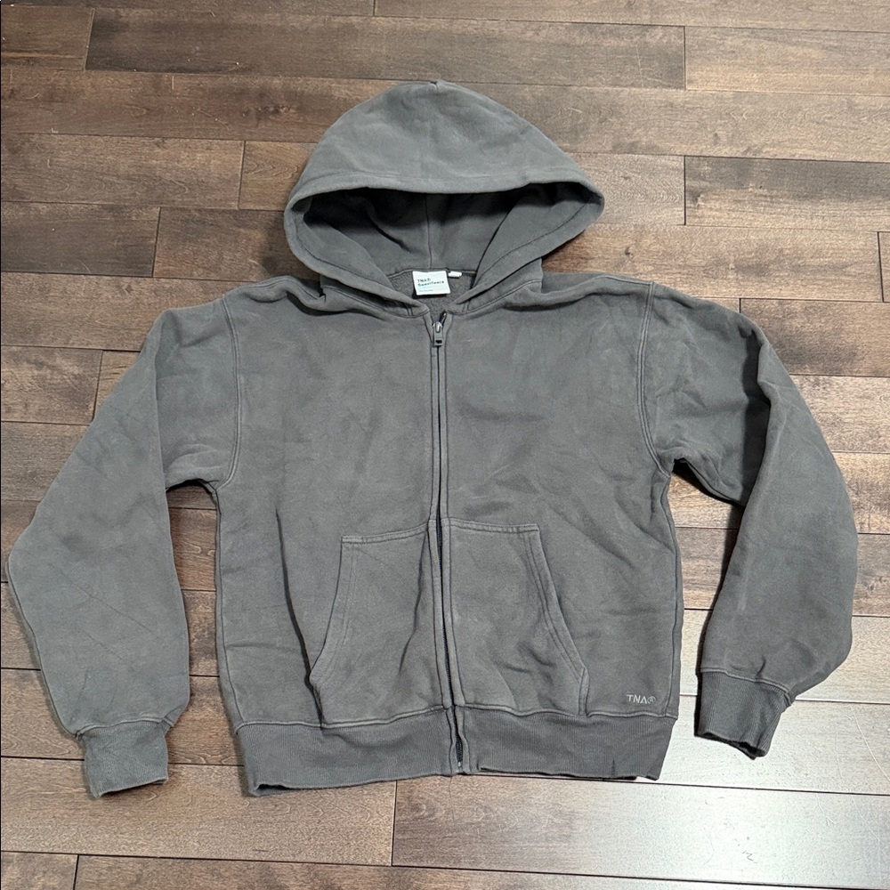 Aritzia TNA cozy fleece perfect full zip hoodie charcoal
Grey size small